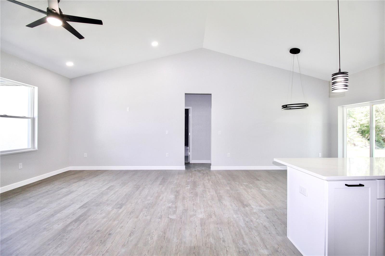 507 VOLVO AVE, SEBRING, FL, 33872