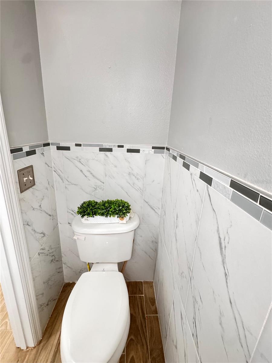 2050 CORNER GLEN DR, ORLANDO, FL, 32820