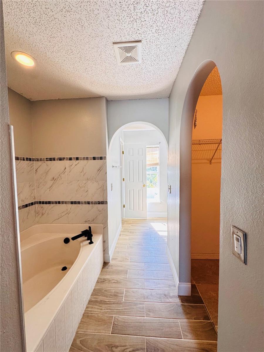 2050 CORNER GLEN DR, ORLANDO, FL, 32820