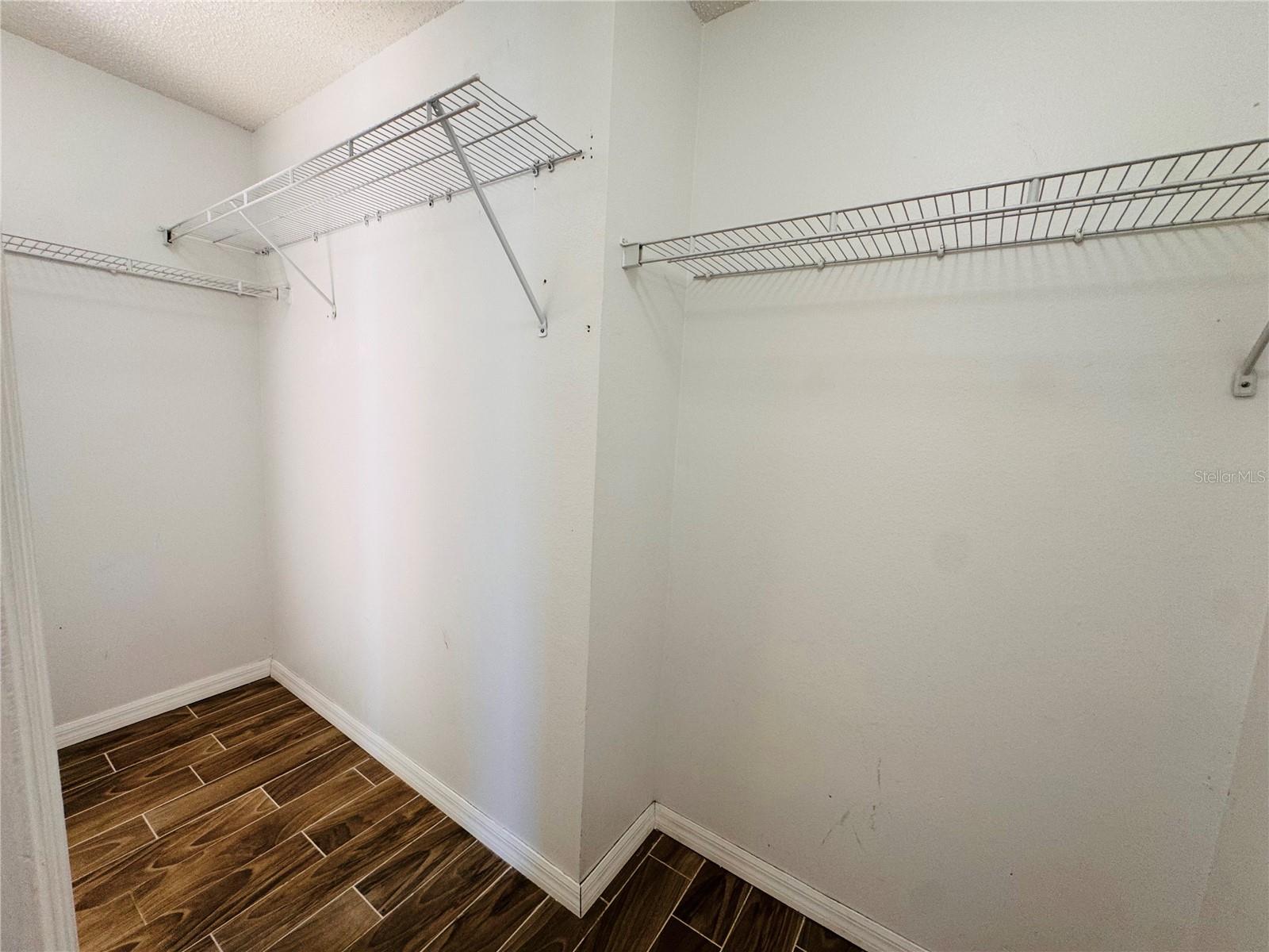 2050 CORNER GLEN DR, ORLANDO, FL, 32820