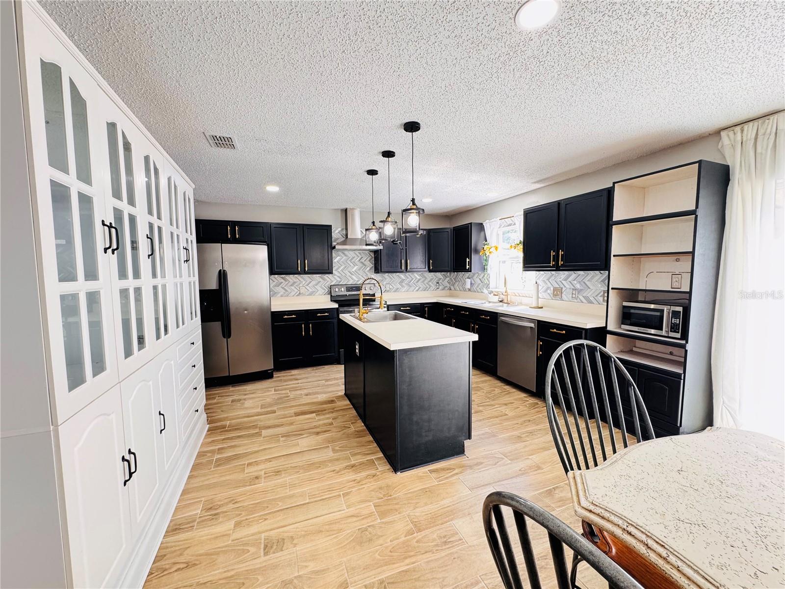 2050 CORNER GLEN DR, ORLANDO, FL, 32820