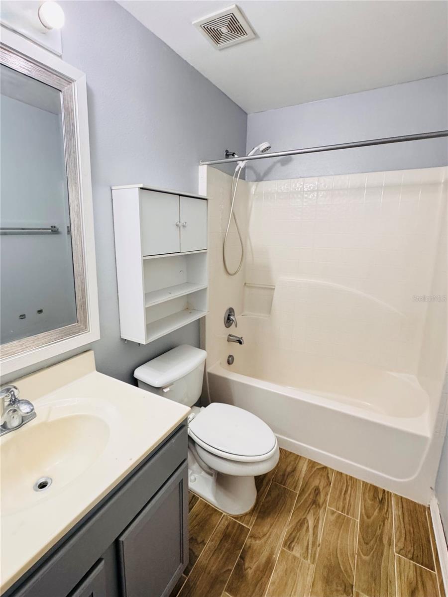 2050 CORNER GLEN DR, ORLANDO, FL, 32820