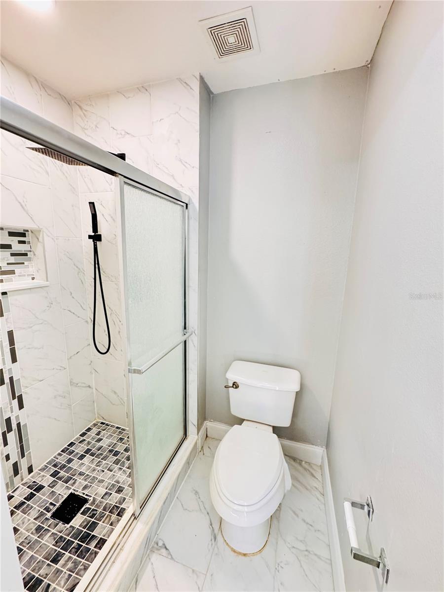 2050 CORNER GLEN DR, ORLANDO, FL, 32820