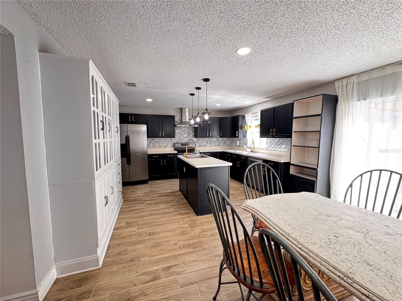 2050 CORNER GLEN DR, ORLANDO, FL, 32820