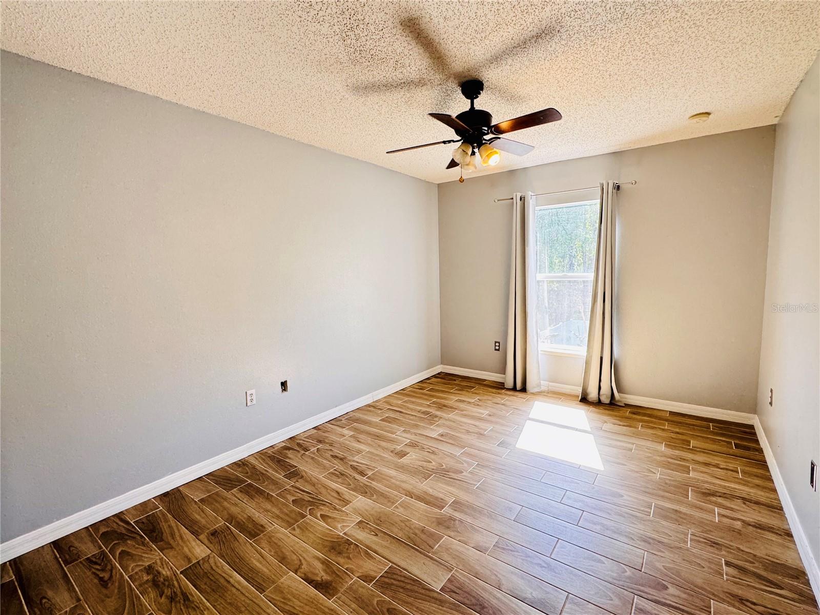 2050 CORNER GLEN DR, ORLANDO, FL, 32820