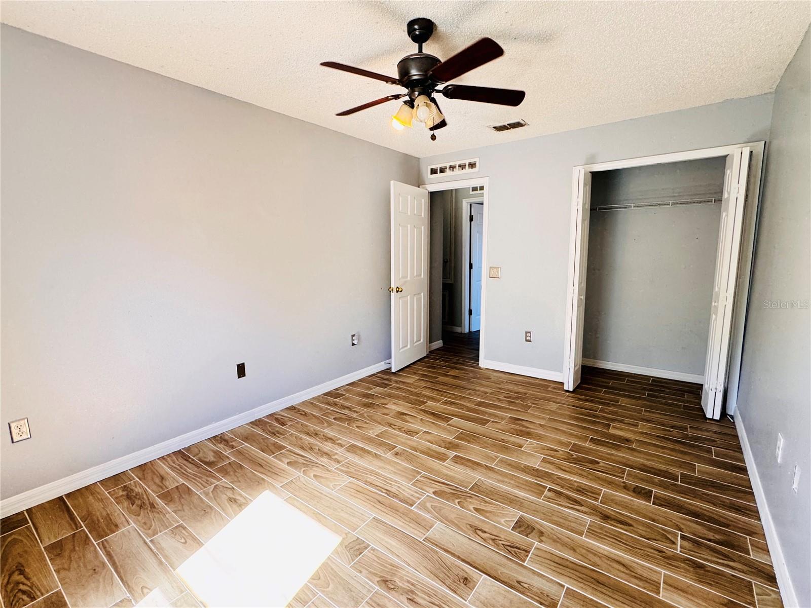 2050 CORNER GLEN DR, ORLANDO, FL, 32820