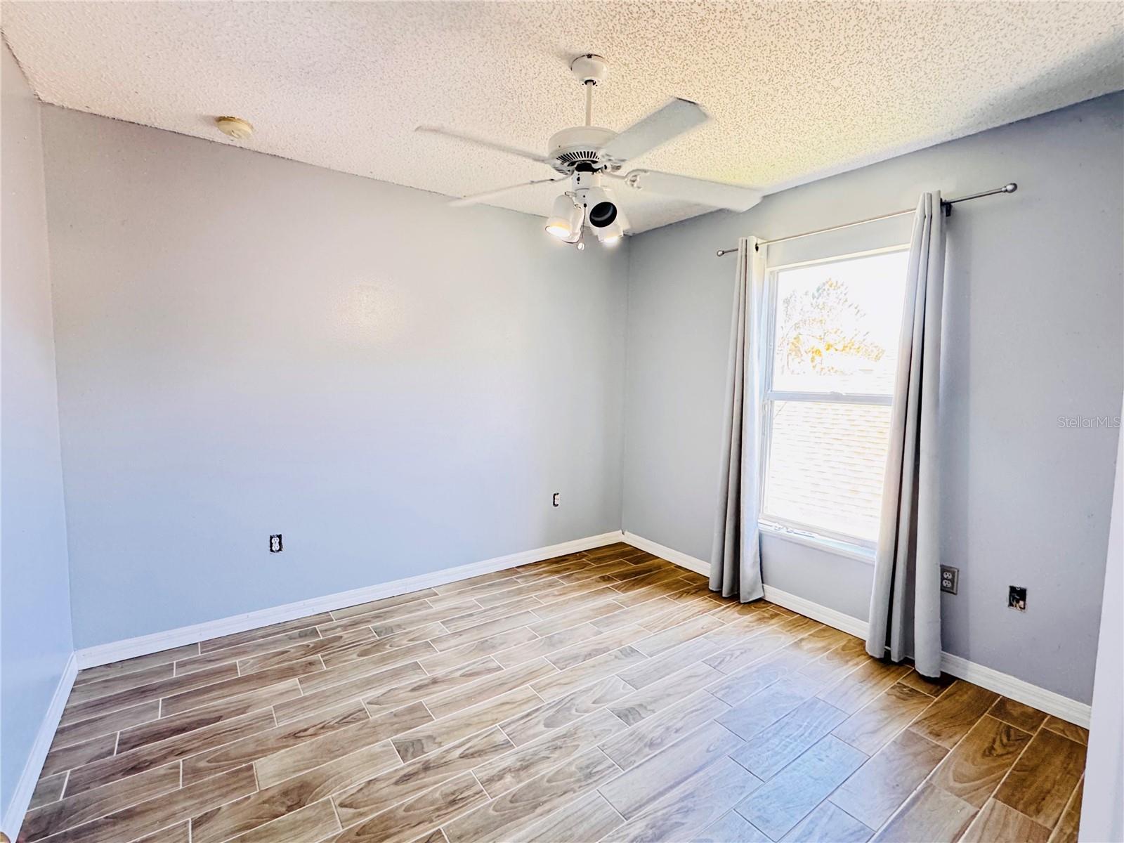 2050 CORNER GLEN DR, ORLANDO, FL, 32820