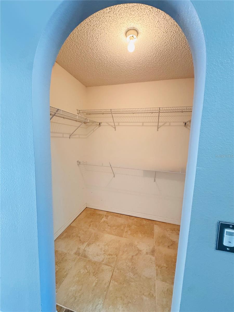 2050 CORNER GLEN DR, ORLANDO, FL, 32820