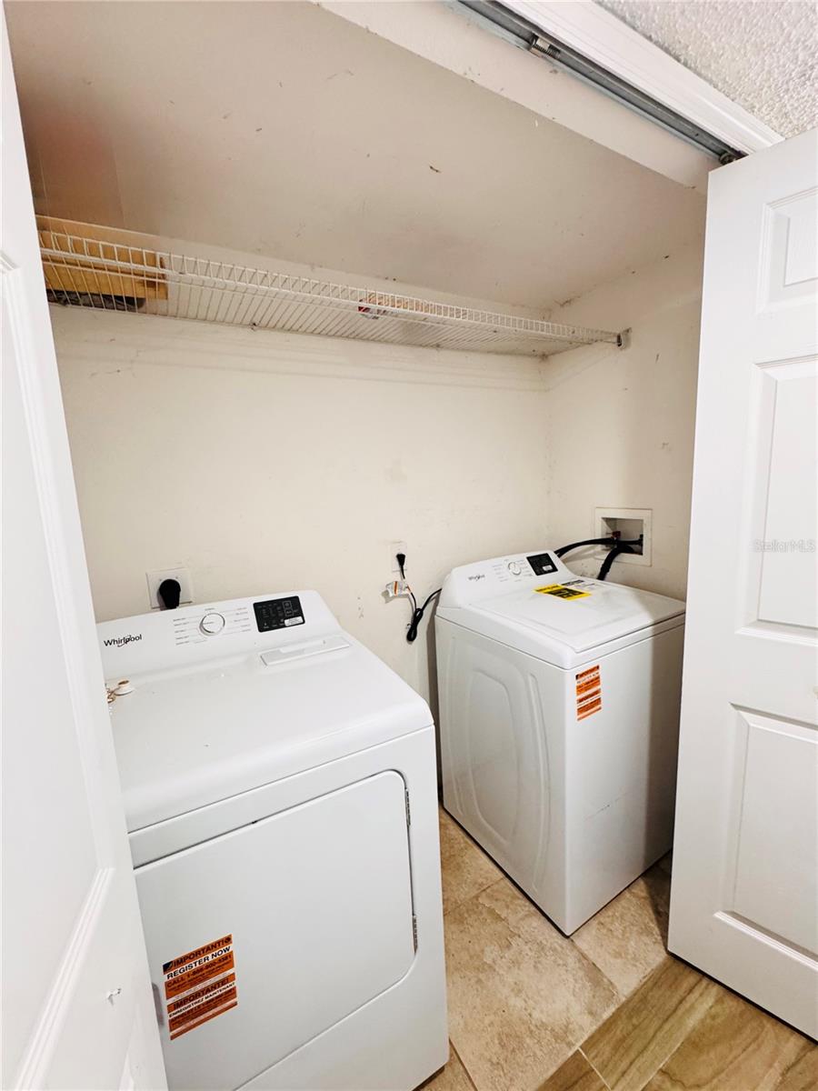 2050 CORNER GLEN DR, ORLANDO, FL, 32820