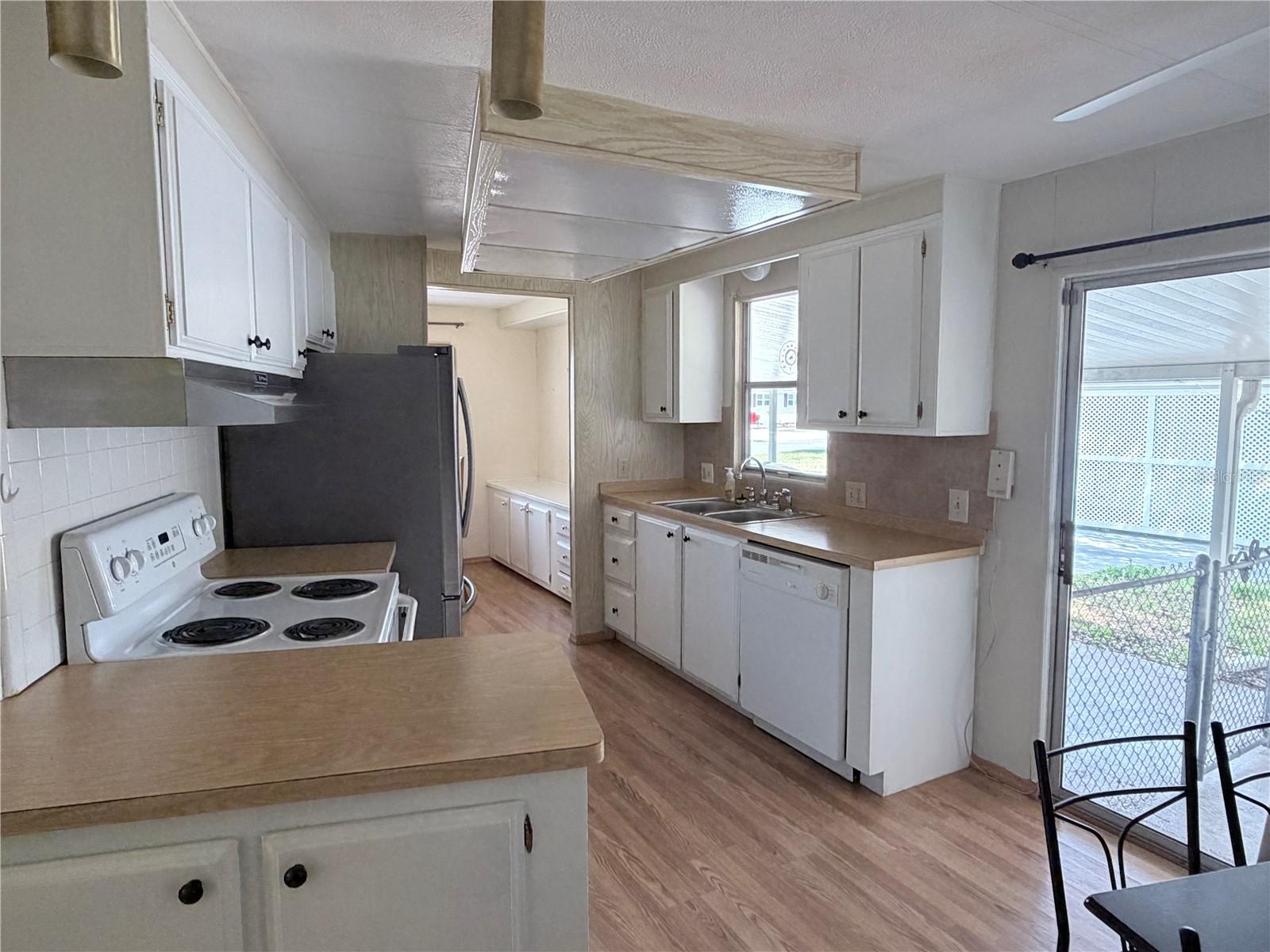 1610 REYNOLDS RD #11, LAKELAND, FL, 33801