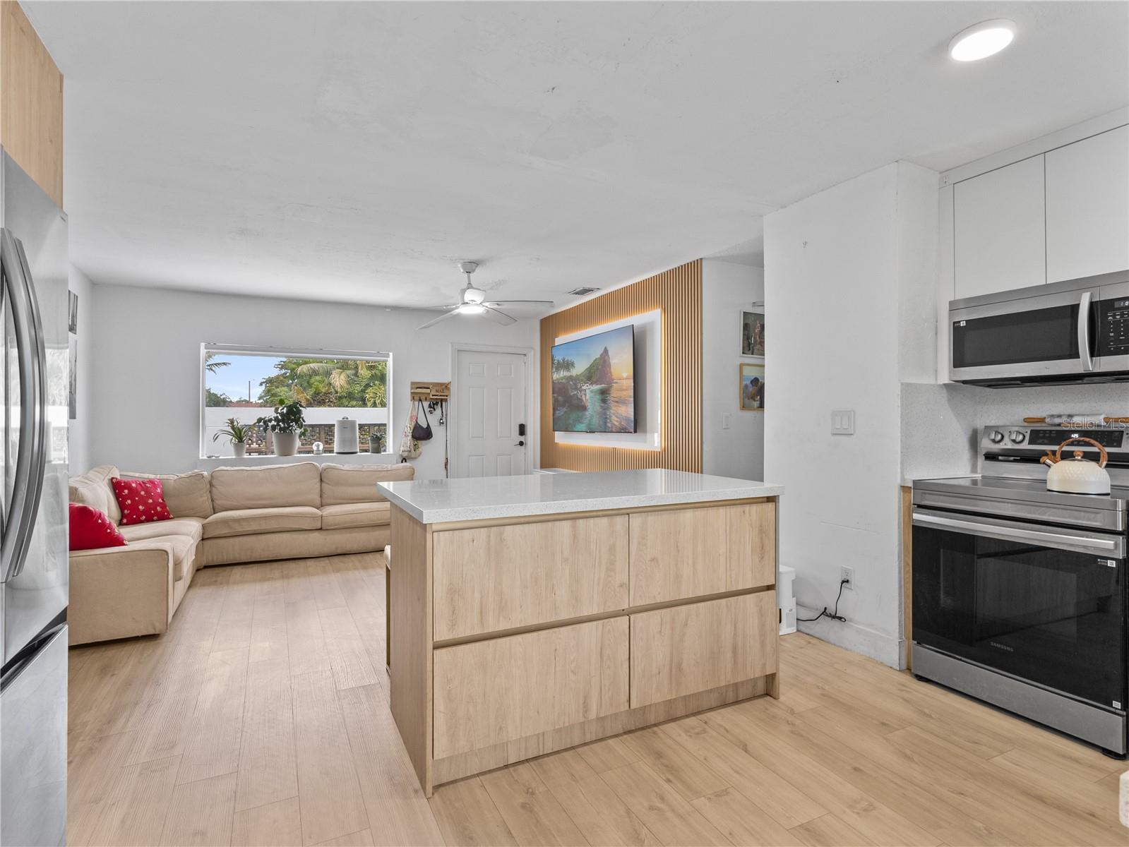 19244 NW 30TH CT, MIAMI GARDENS, FL, 33056