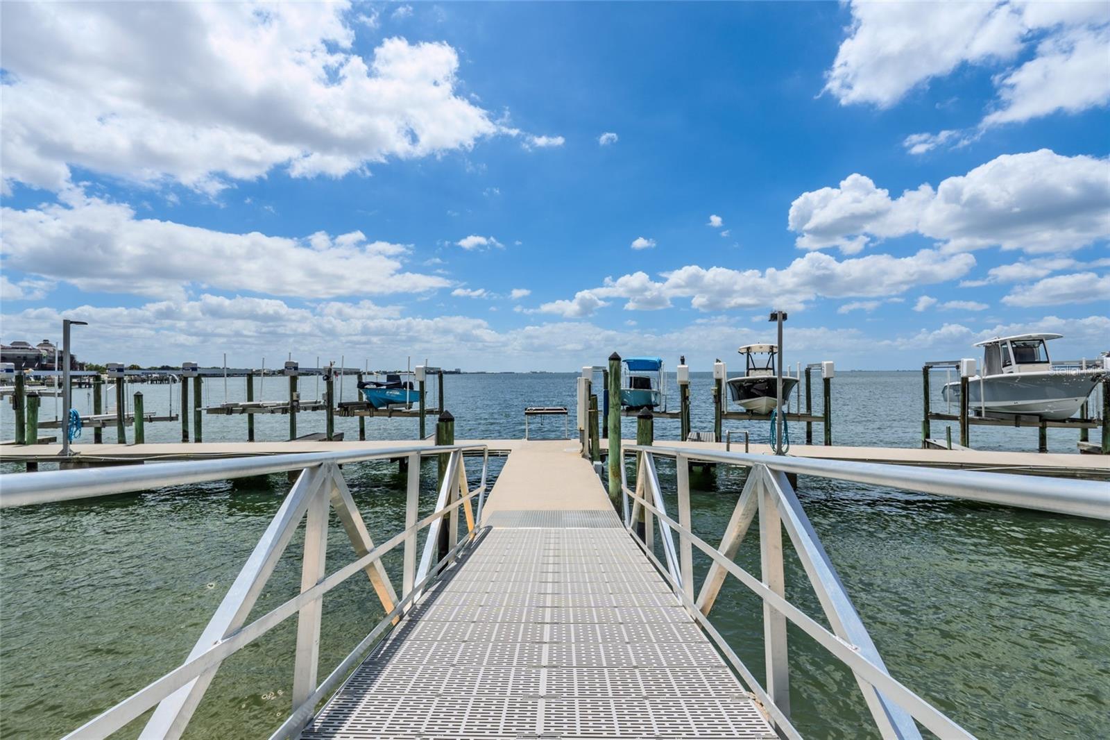 5700 MARINER ST #503A, TAMPA, FL, 33609