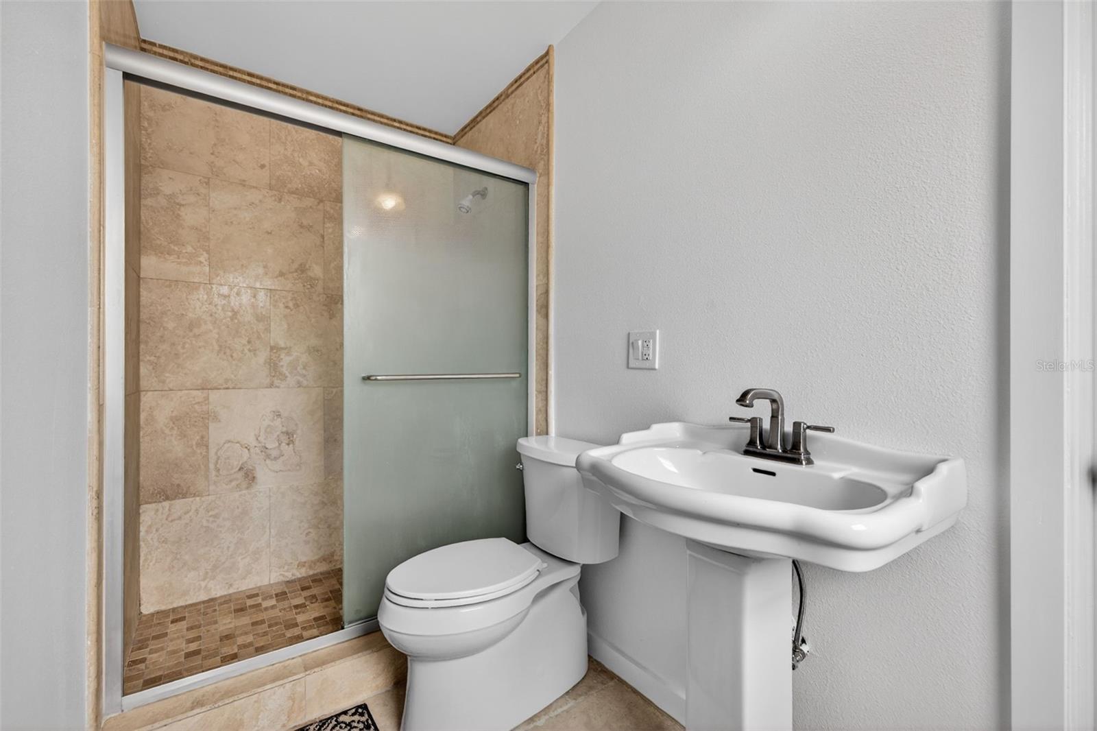 5200 14TH ST NE, ST PETERSBURG, FL, 33703