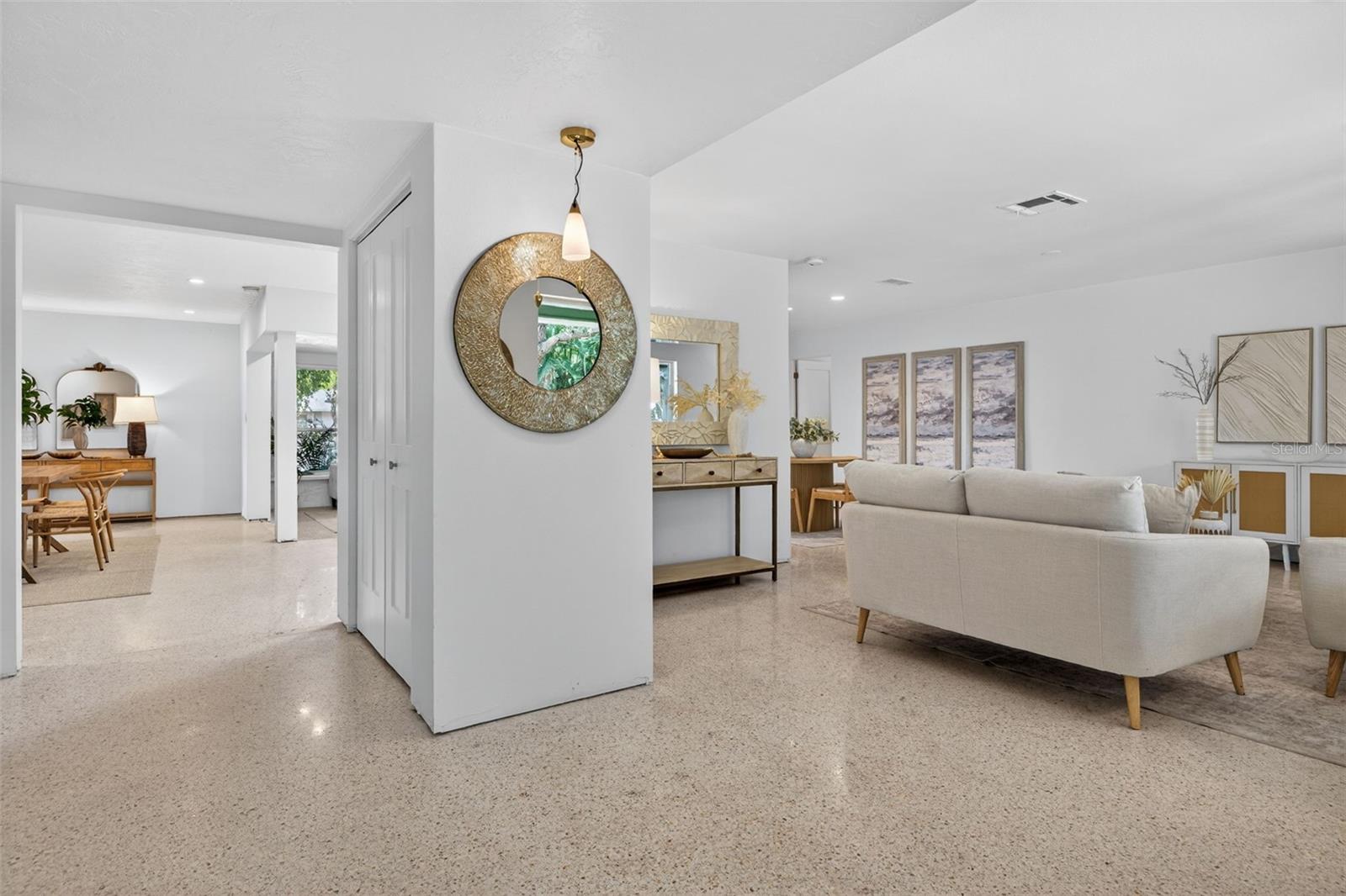 5200 14TH ST NE, ST PETERSBURG, FL, 33703