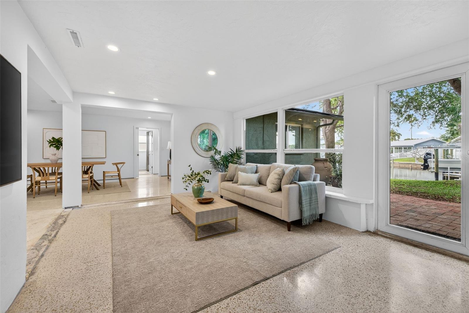 5200 14TH ST NE, ST PETERSBURG, FL, 33703