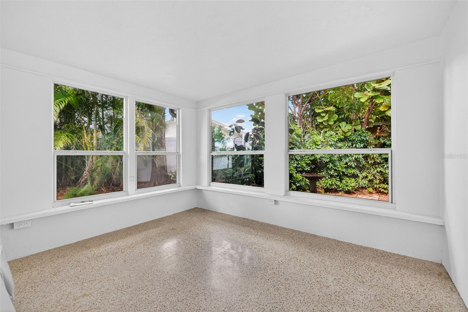 5200 14TH ST NE, ST PETERSBURG, FL, 33703