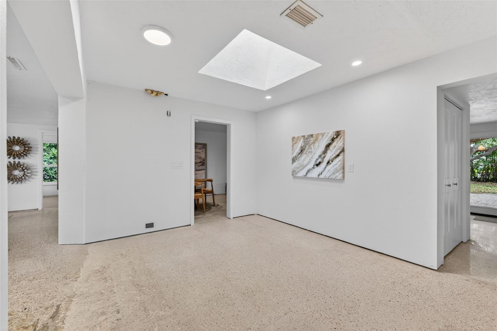 5200 14TH ST NE, ST PETERSBURG, FL, 33703