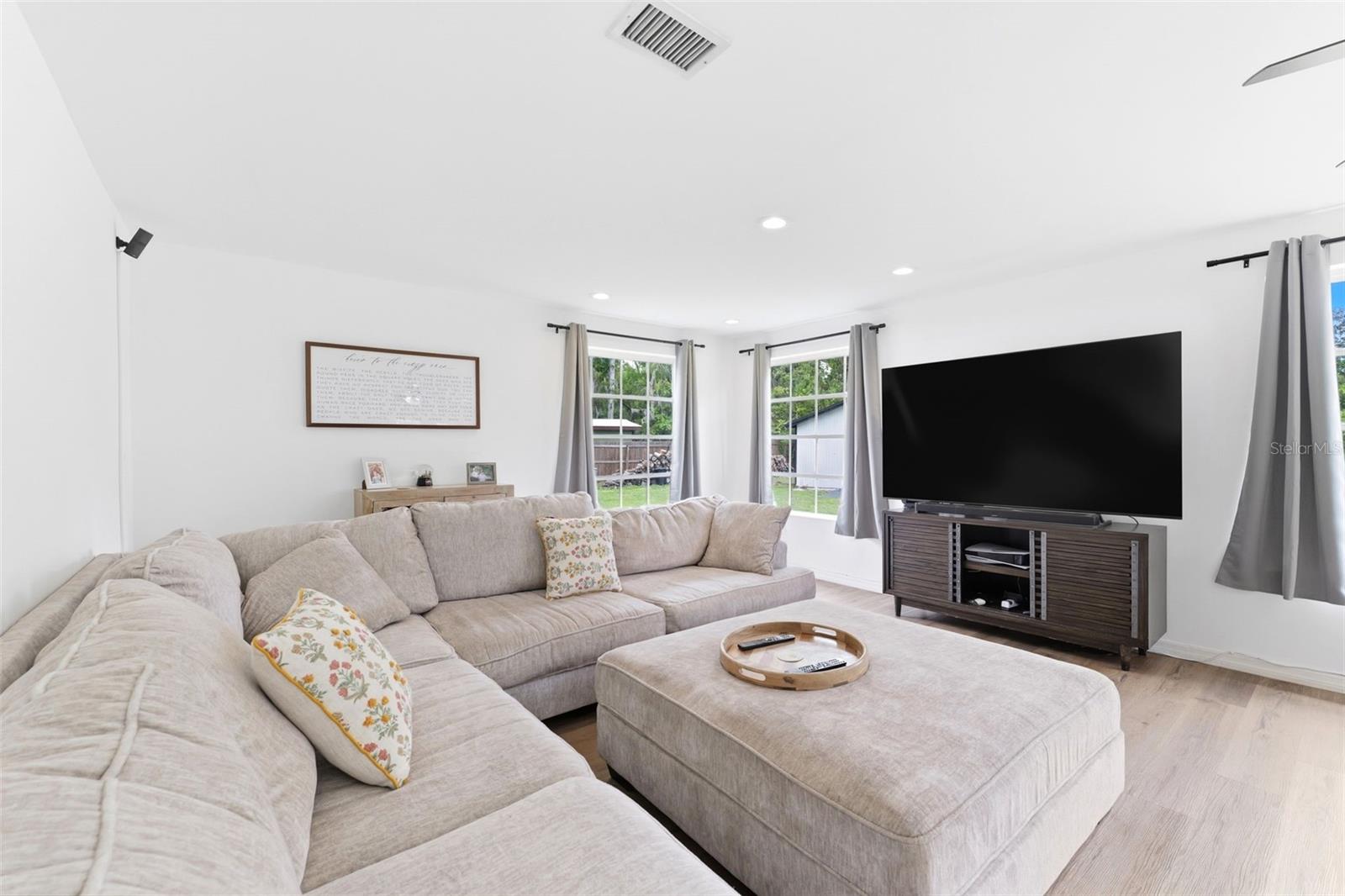 19003 CEDAR LN, LUTZ, FL, 33548