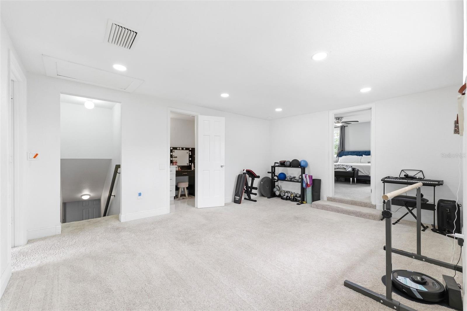 19003 CEDAR LN, LUTZ, FL, 33548