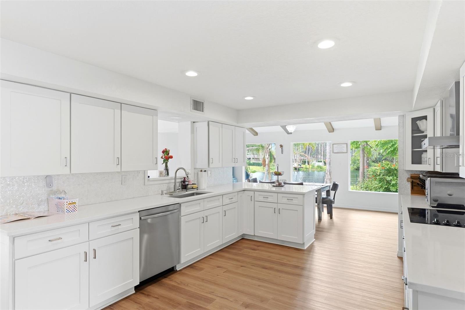 19003 CEDAR LN, LUTZ, FL, 33548