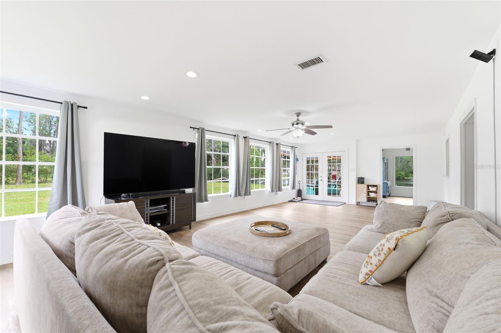 19003 CEDAR LN, LUTZ, FL, 33548