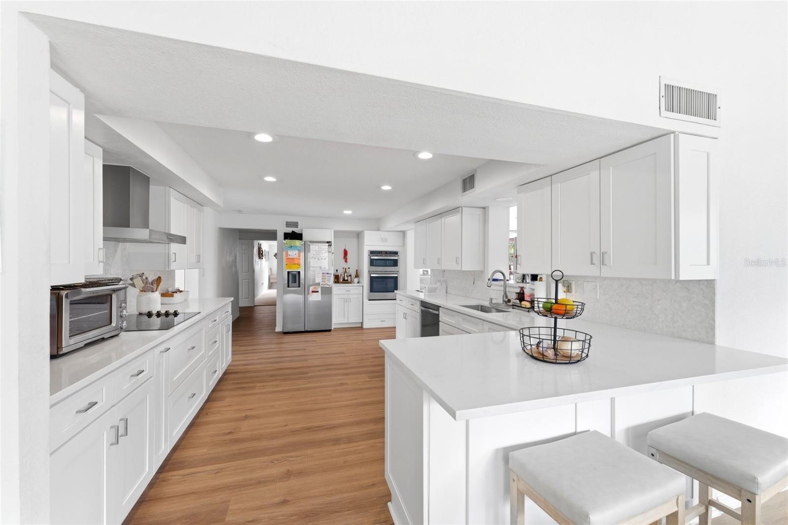 19003 CEDAR LN, LUTZ, FL, 33548