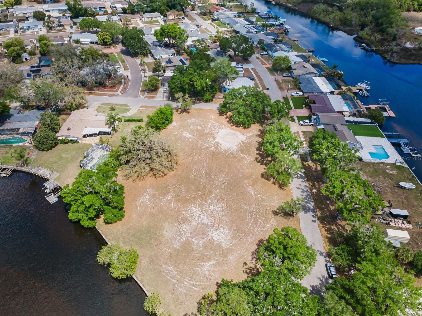FLOTILLA, HOLIDAY, FL, 34690