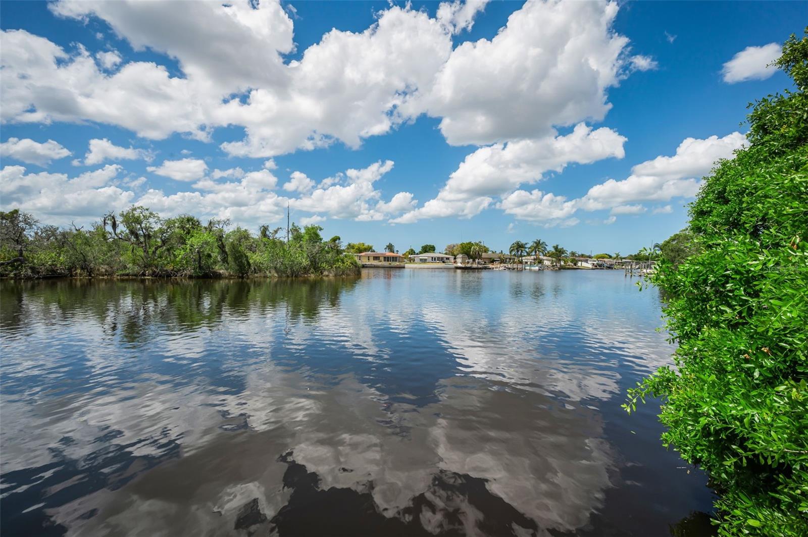 FLOTILLA, HOLIDAY, FL, 34690