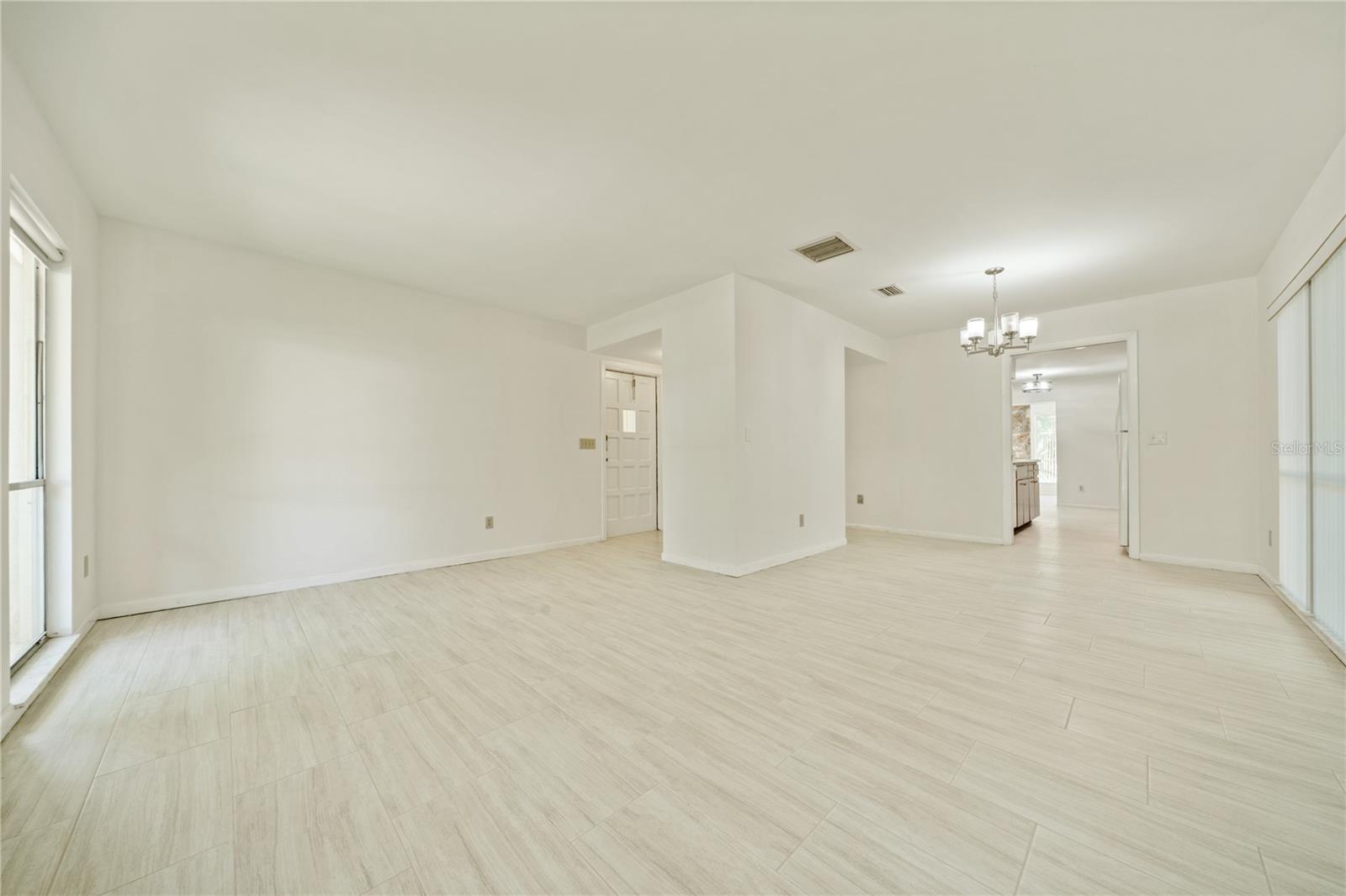 10403 LAKE CARROLL WAY, TAMPA, FL, 33618