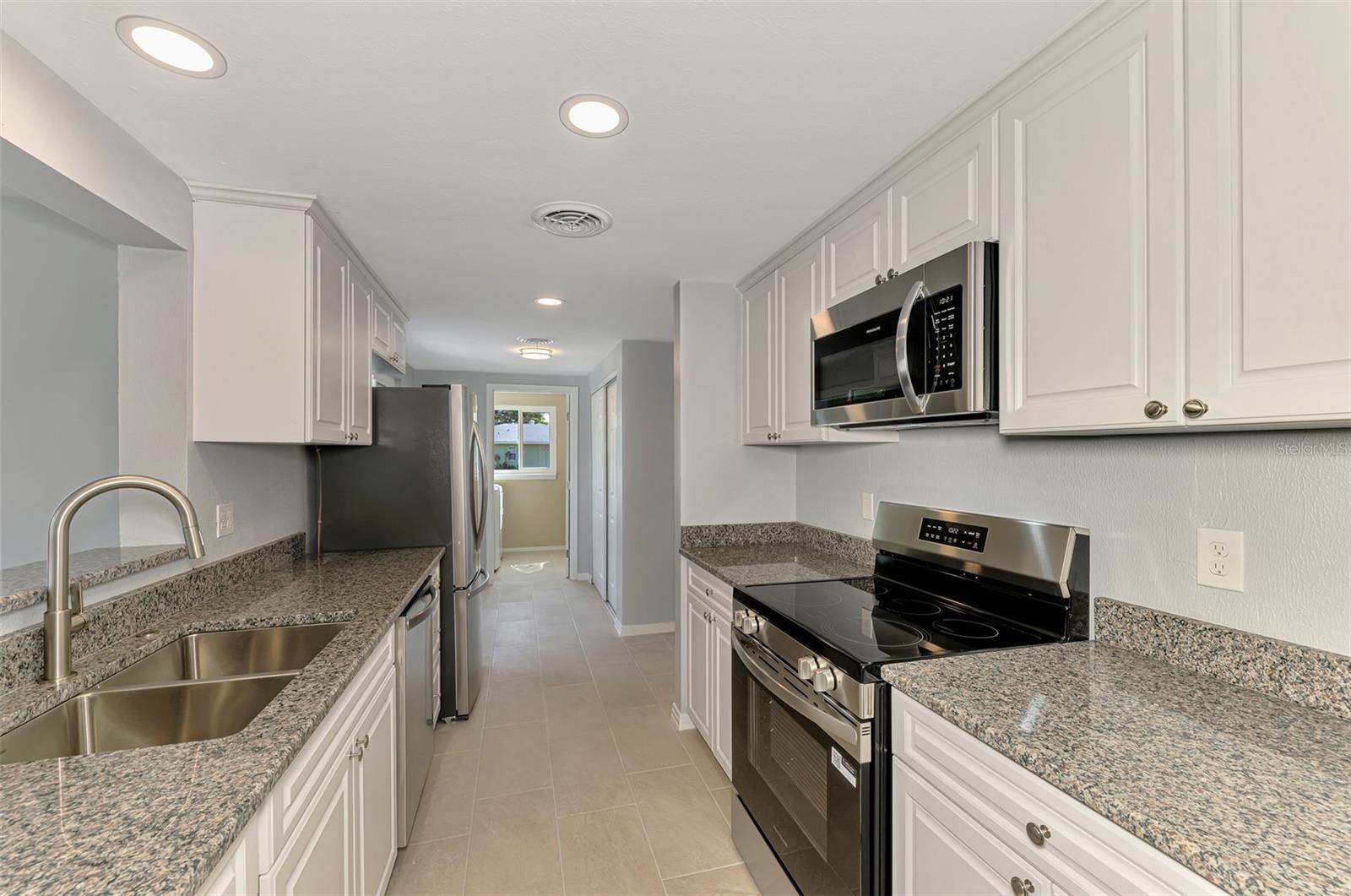 1316 S VENICE BLVD, VENICE, FL, 34293