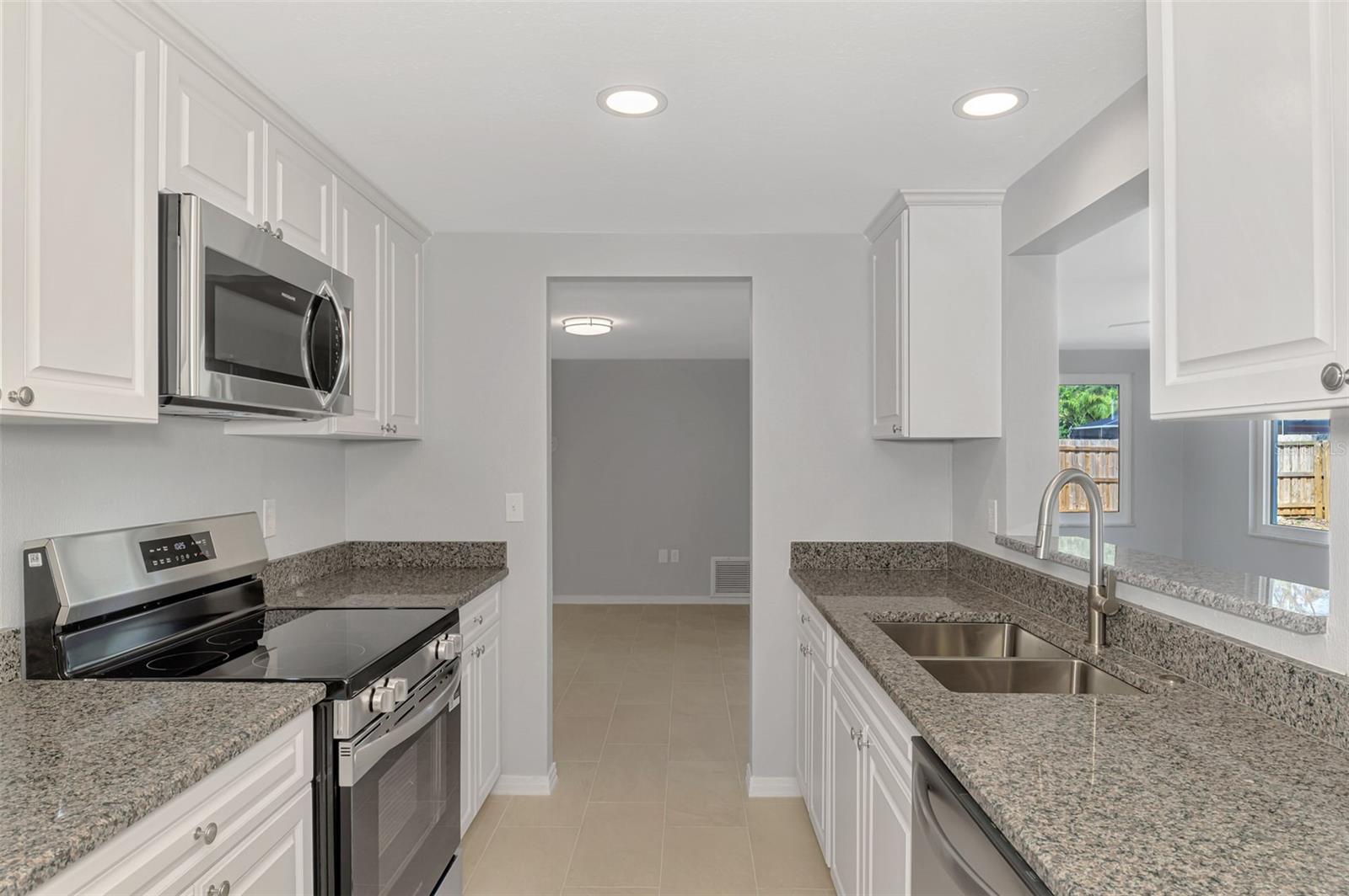 1316 S VENICE BLVD, VENICE, FL, 34293