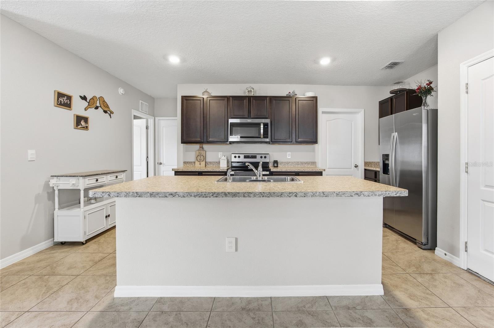 2557 SHAMROCK ST, TAVARES, FL, 32778