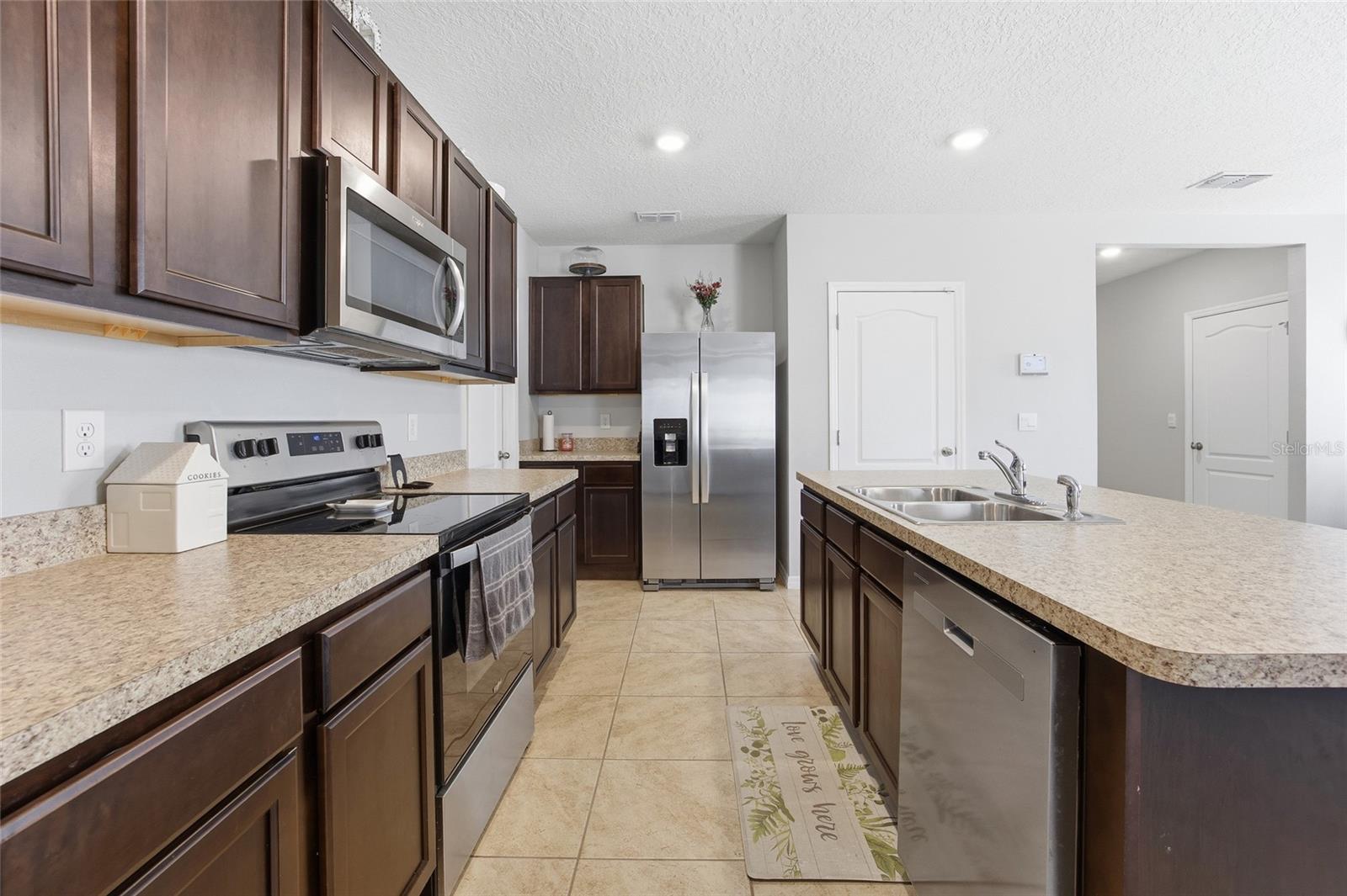 2557 SHAMROCK ST, TAVARES, FL, 32778