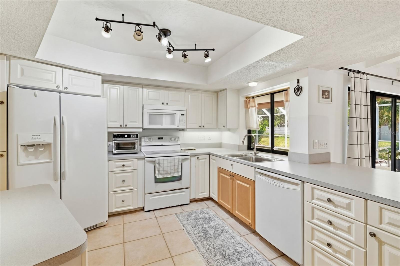 3927 COUNTRY VIEW LN, SARASOTA, FL, 34233