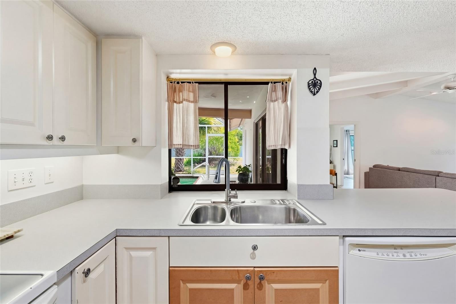 3927 COUNTRY VIEW LN, SARASOTA, FL, 34233