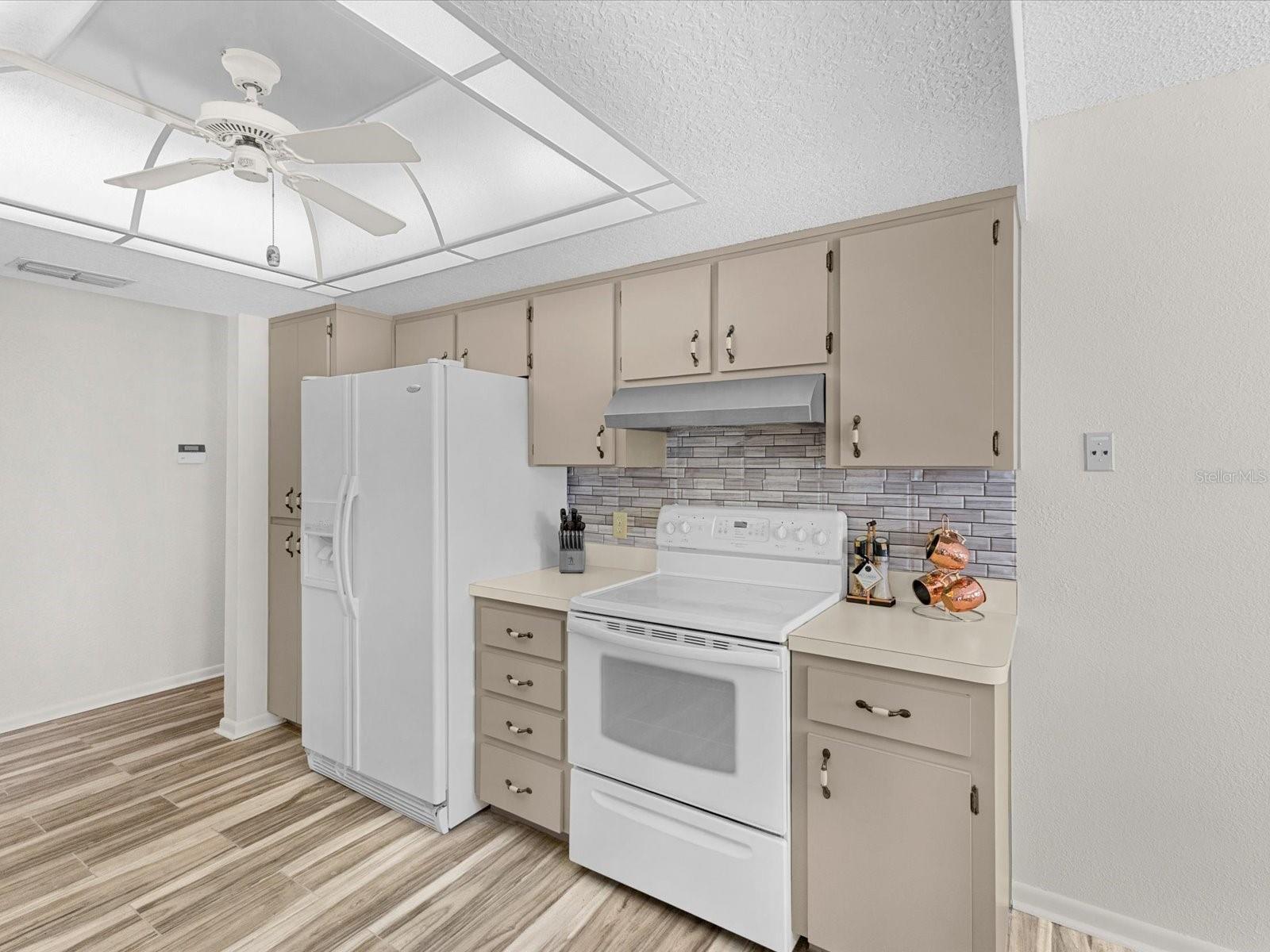 8052 SPRING HILL DR, SPRING HILL, FL, 34606