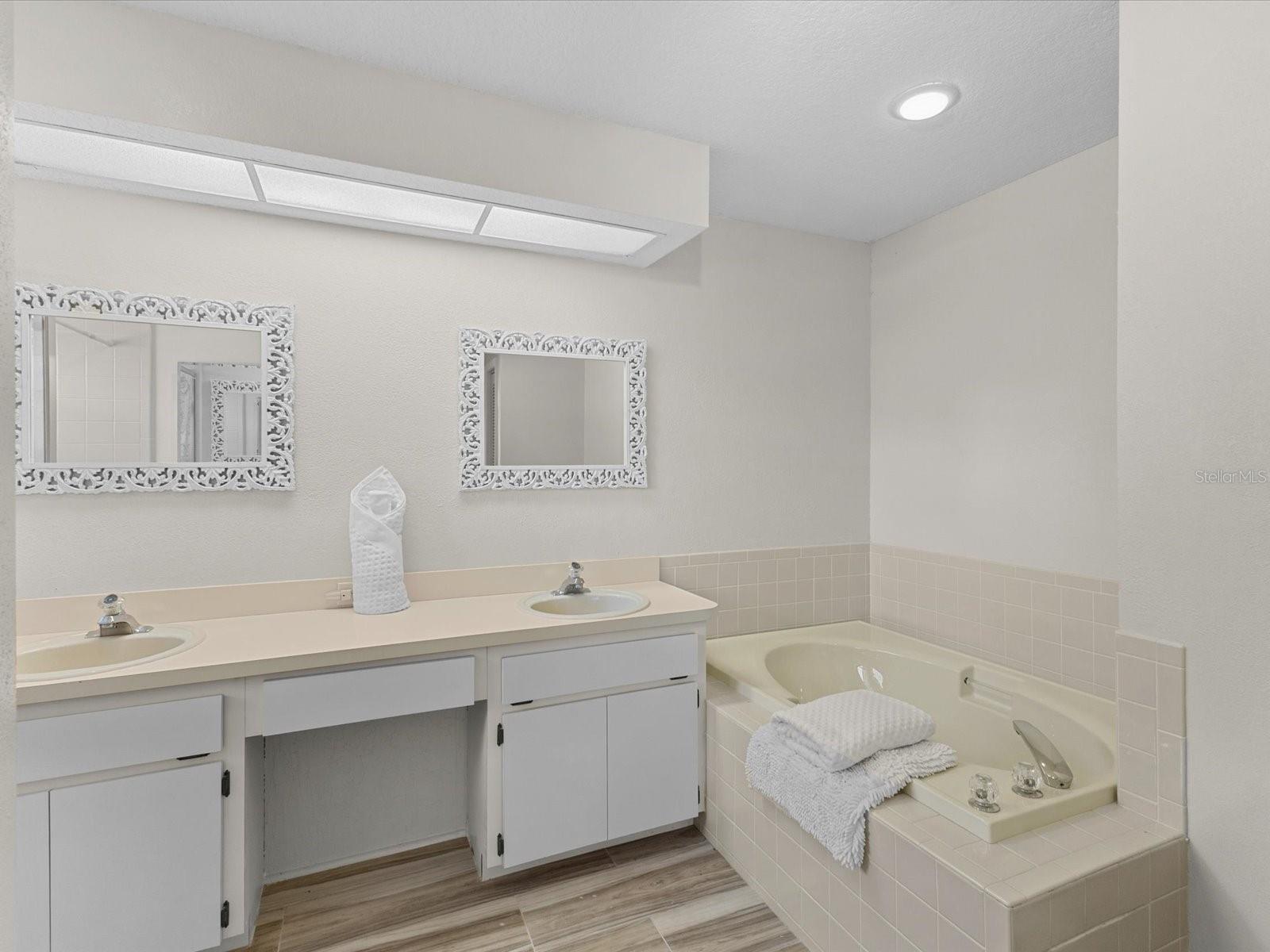 8052 SPRING HILL DR, SPRING HILL, FL, 34606