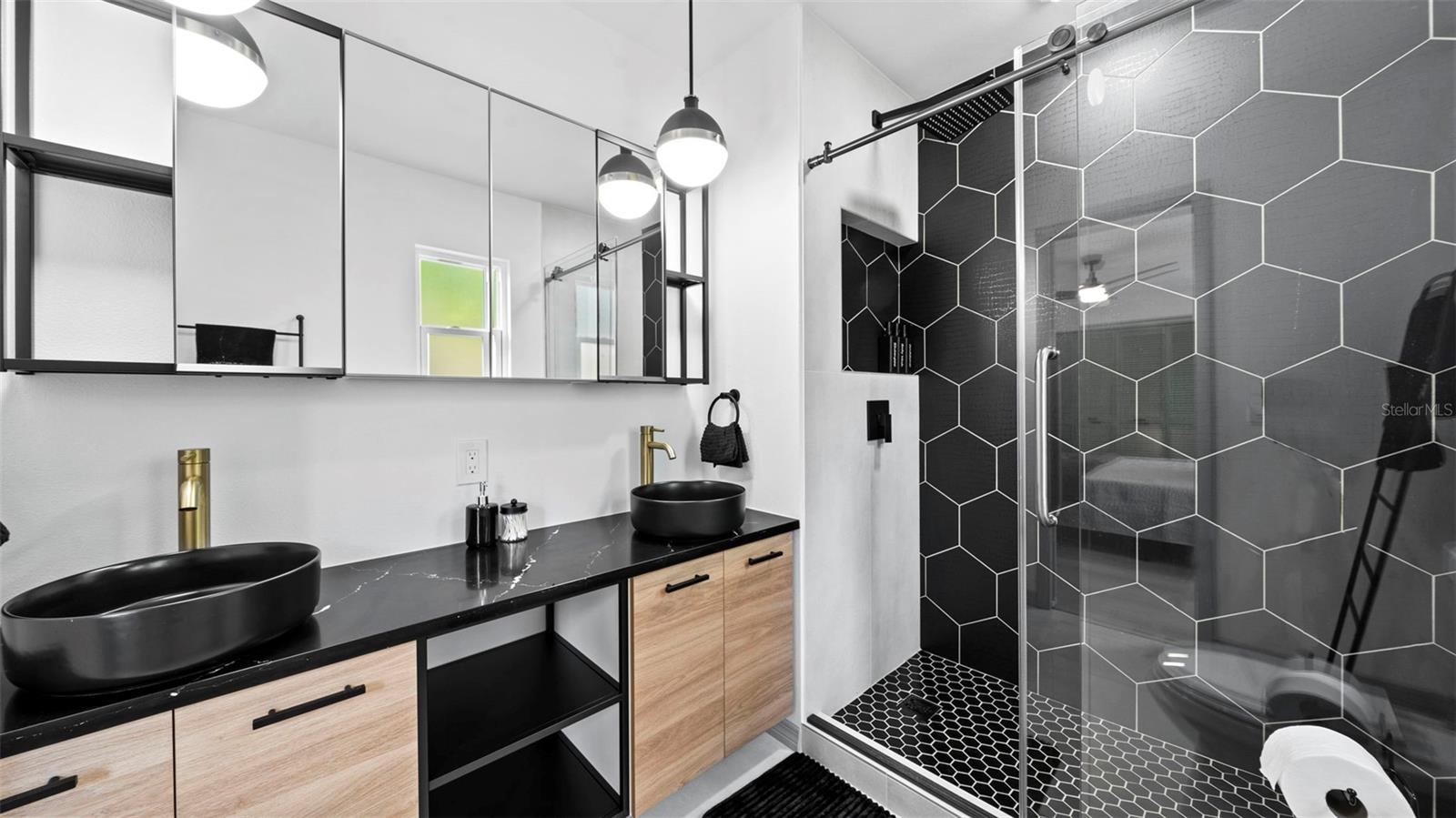 11123 117TH WAY, SEMINOLE, FL, 33778