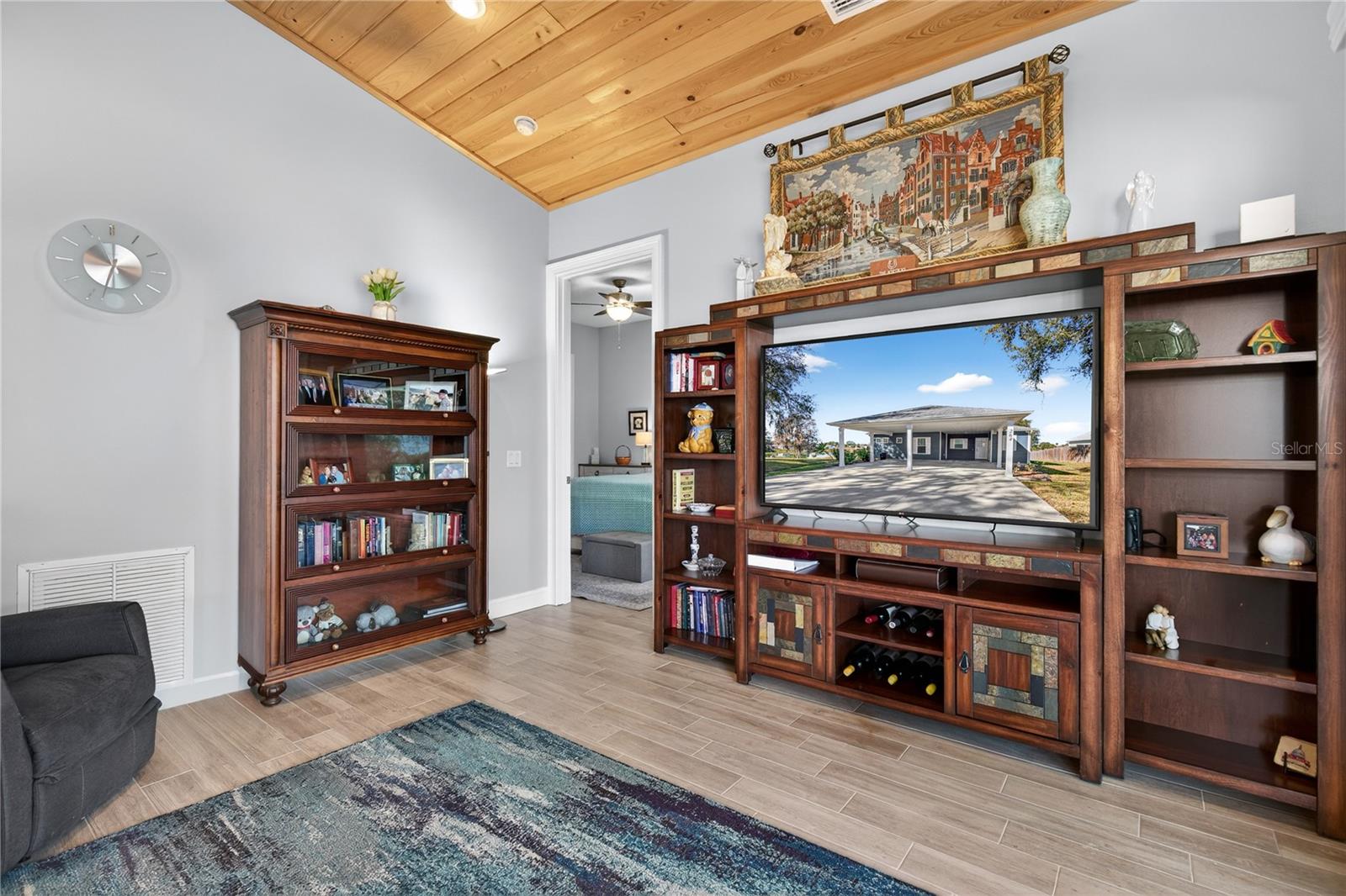 260 S CENTRAL AVE, UMATILLA, FL, 32784