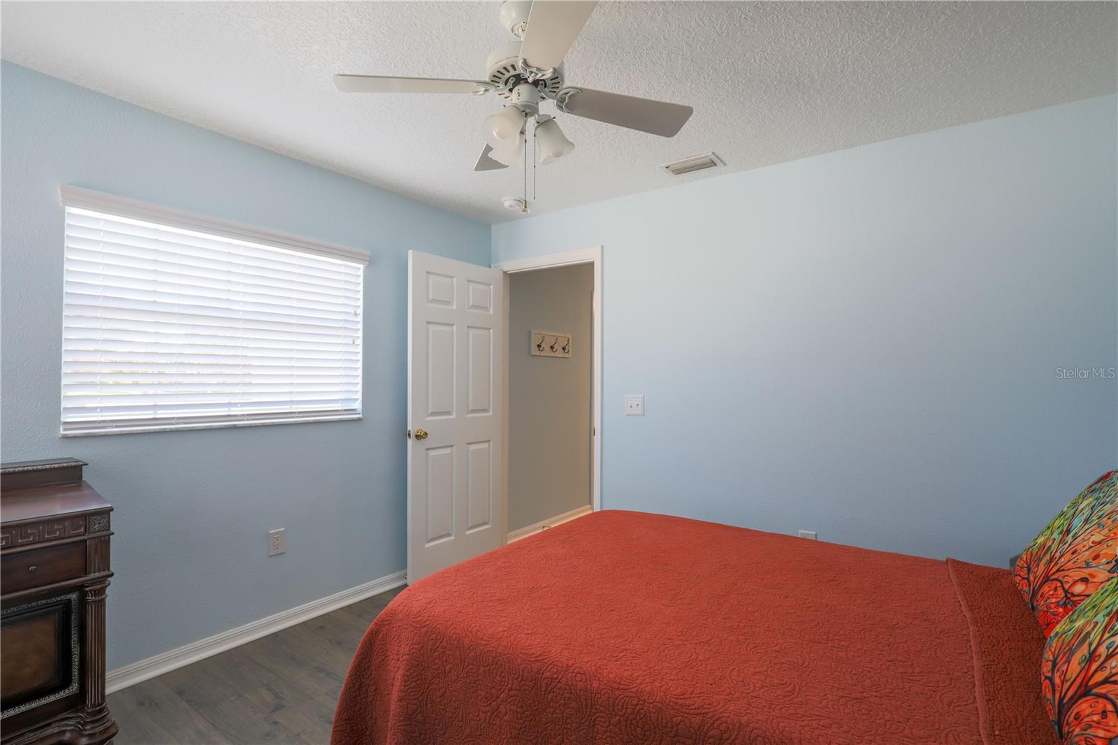 260 S CENTRAL AVE, UMATILLA, FL, 32784