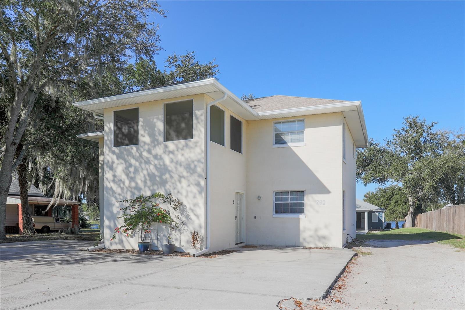 260 S CENTRAL AVE, UMATILLA, FL, 32784