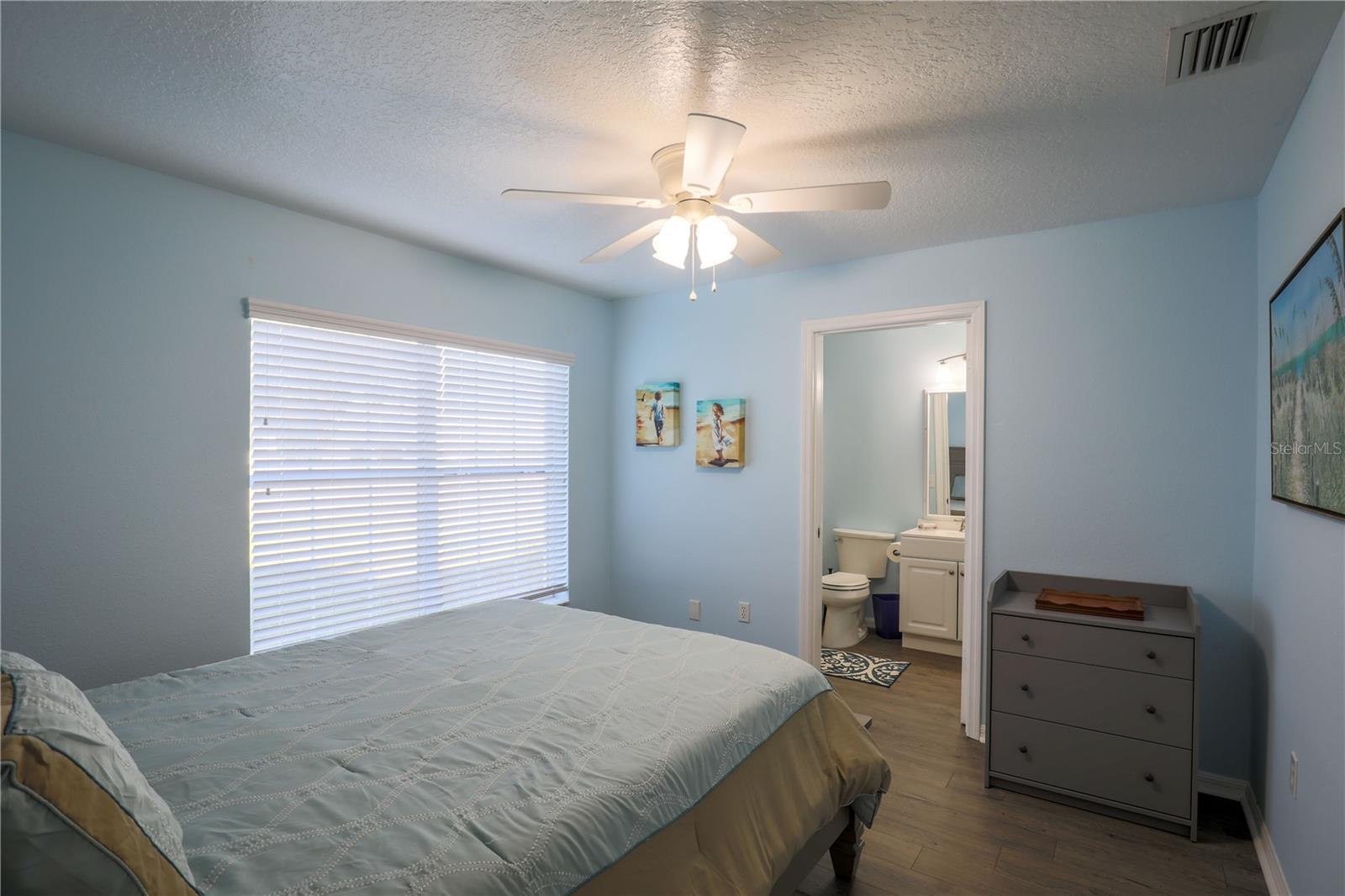 260 S CENTRAL AVE, UMATILLA, FL, 32784