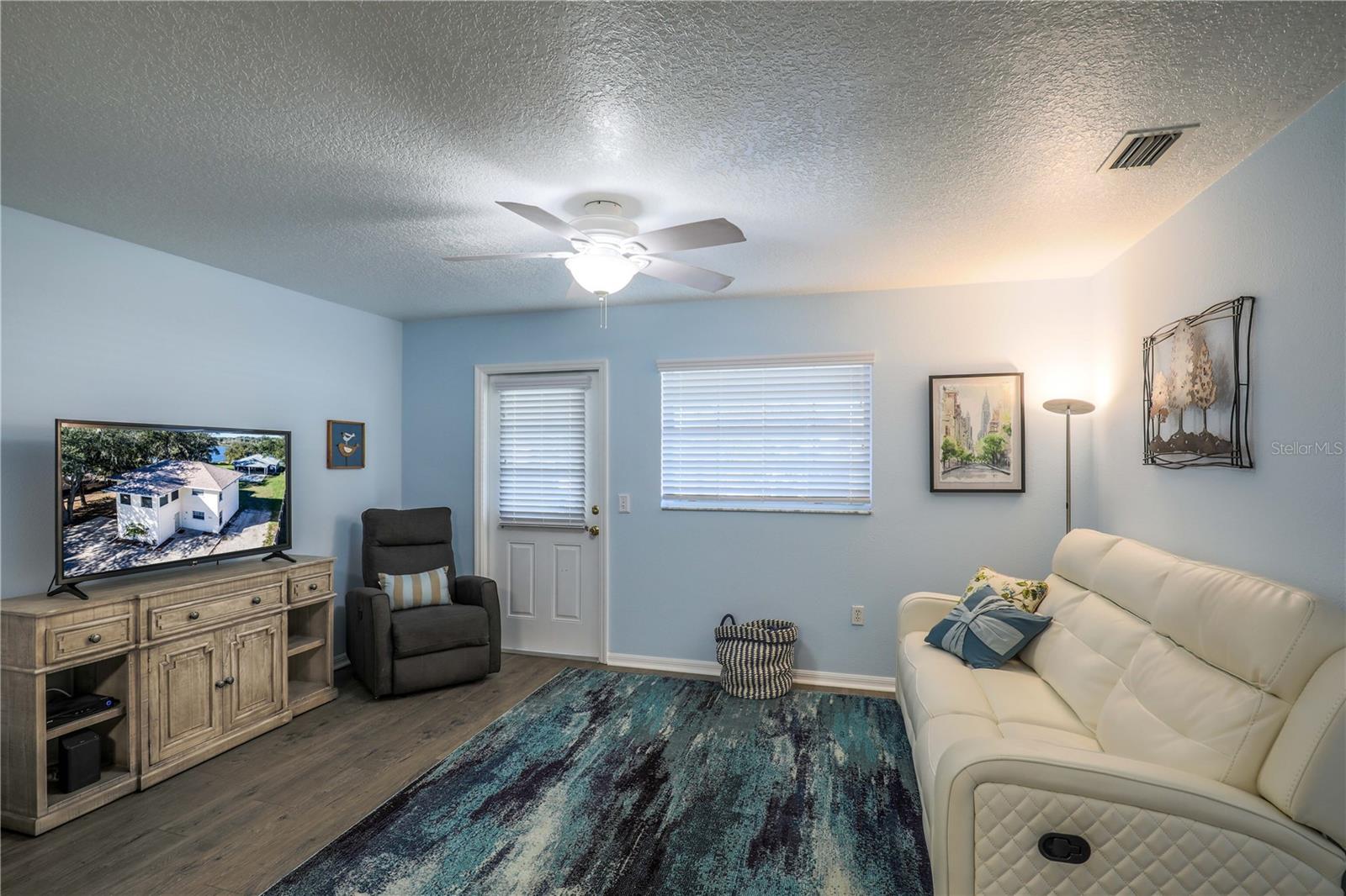 260 S CENTRAL AVE, UMATILLA, FL, 32784