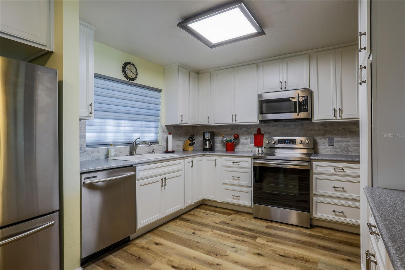 260 S CENTRAL AVE, UMATILLA, FL, 32784