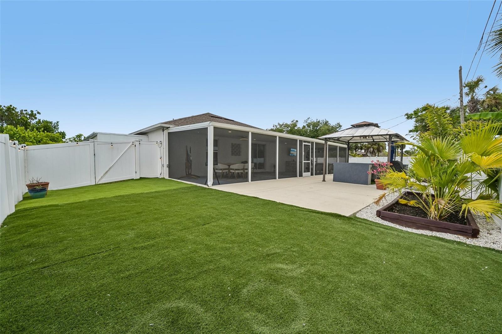 18142 GRIFFEN AVE, PORT CHARLOTTE, FL, 33948