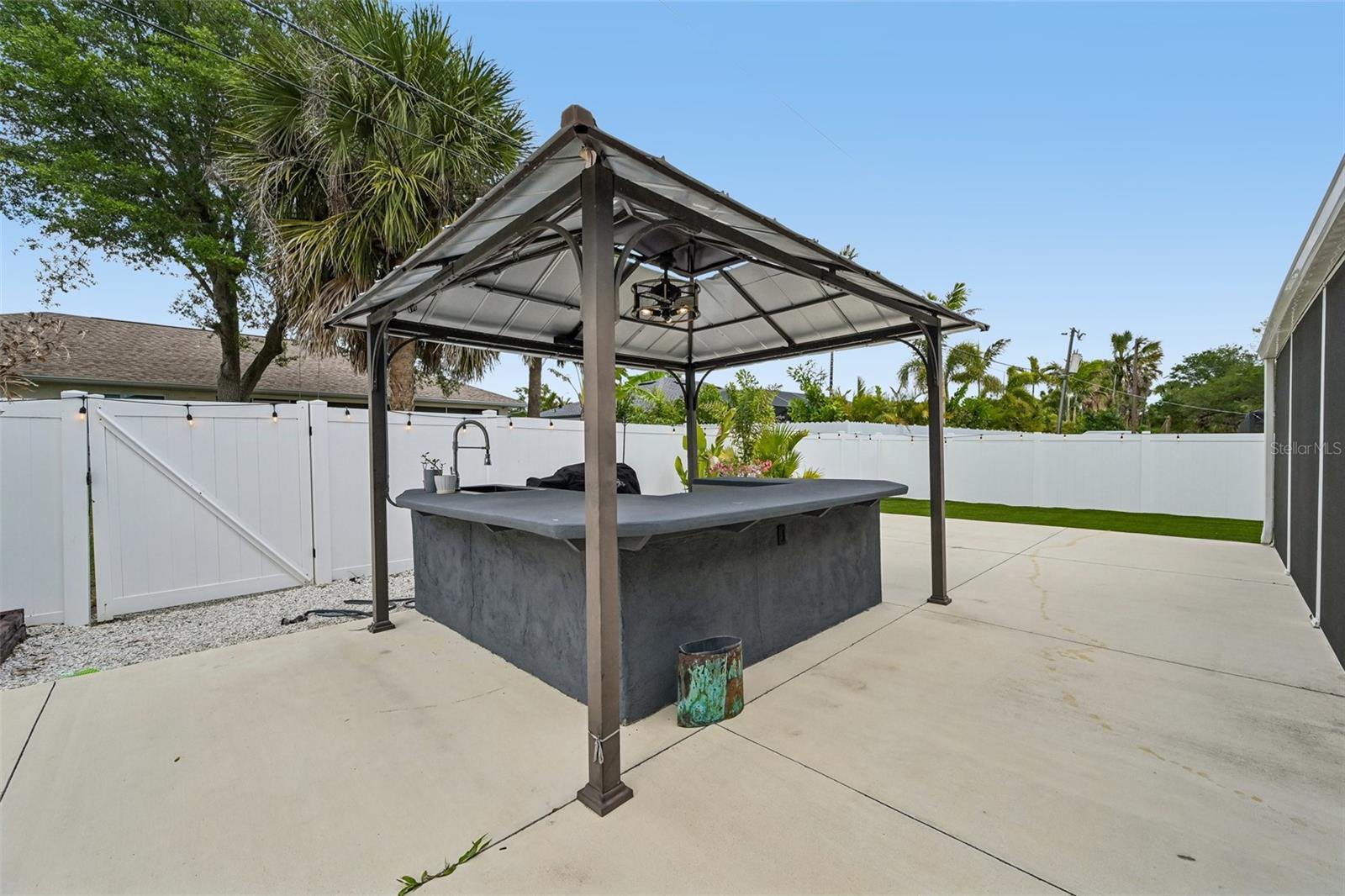 18142 GRIFFEN AVE, PORT CHARLOTTE, FL, 33948