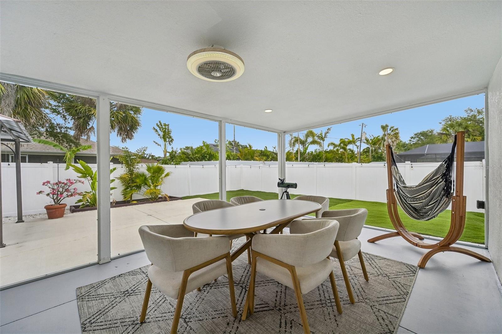 18142 GRIFFEN AVE, PORT CHARLOTTE, FL, 33948