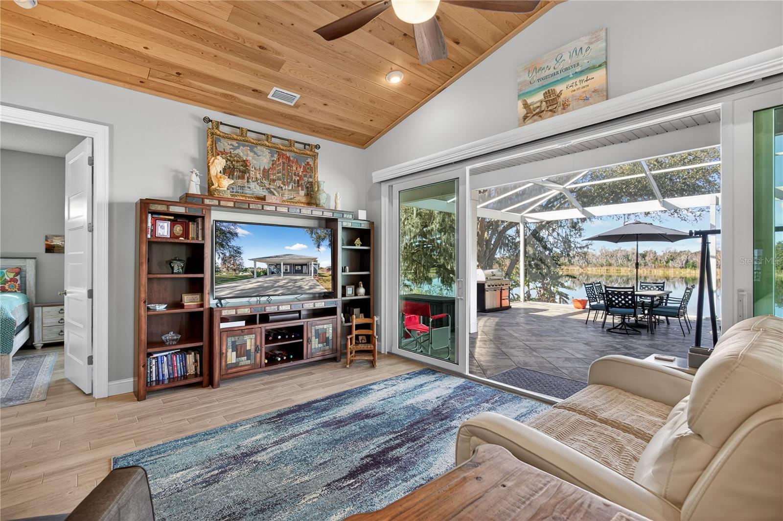 264 S CENTRAL AVE, UMATILLA, FL, 32784