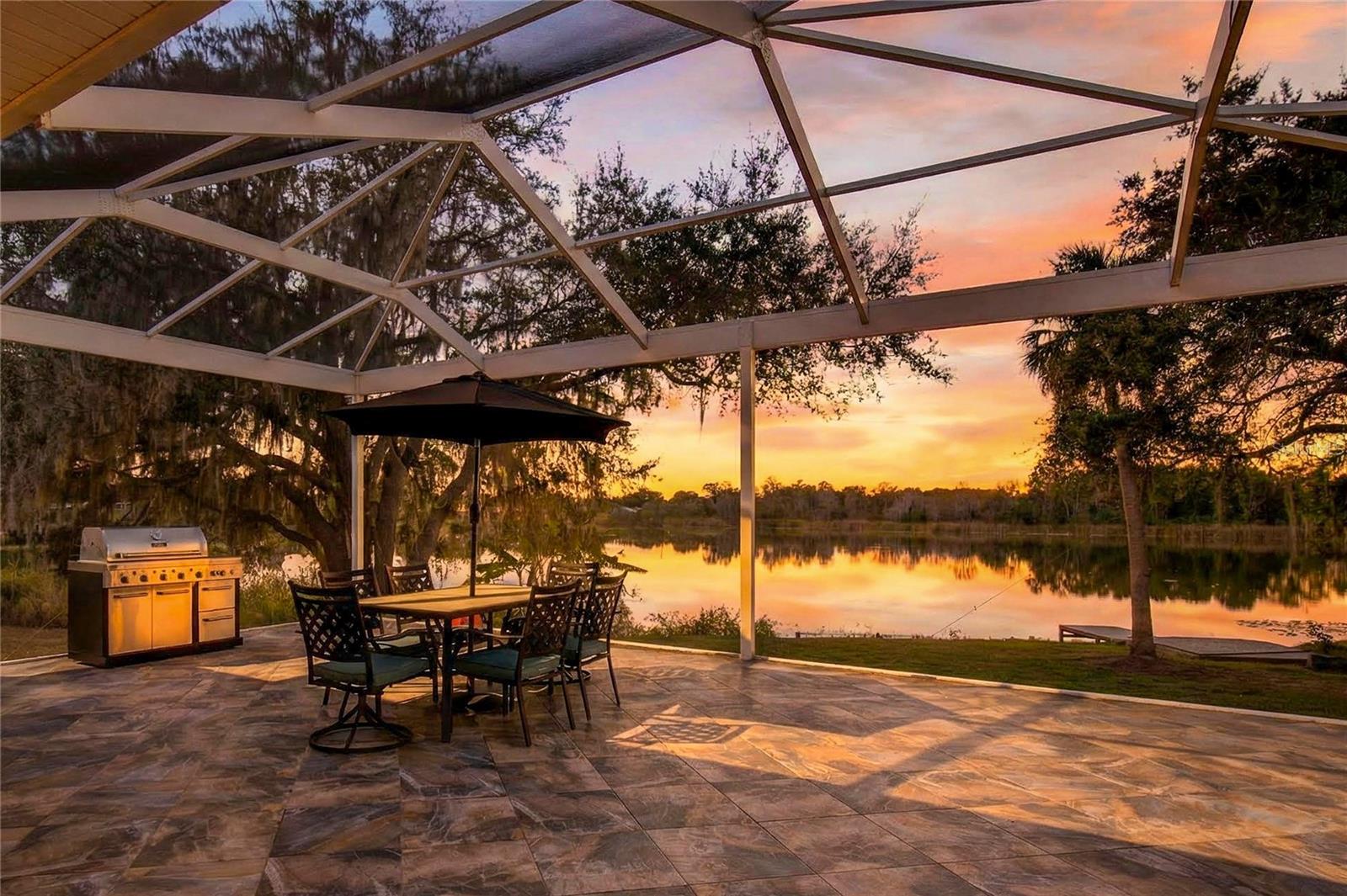 264 S CENTRAL AVE, UMATILLA, FL, 32784