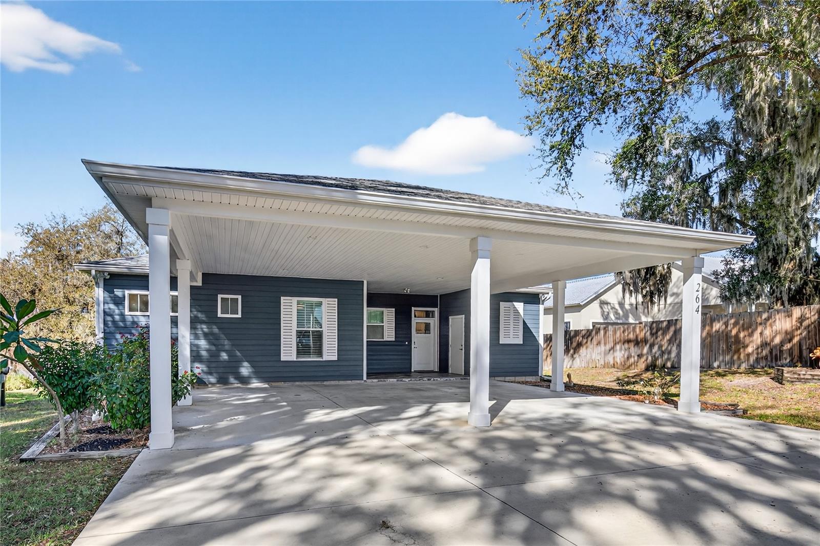 264 S CENTRAL AVE, UMATILLA, FL, 32784